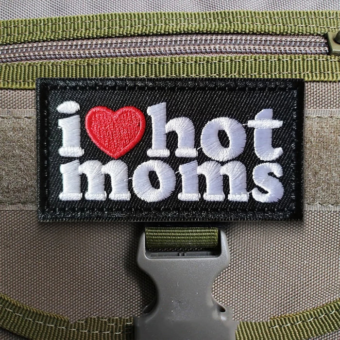 Robustes Material bei Patch "I love Hot moms" von Family Mission